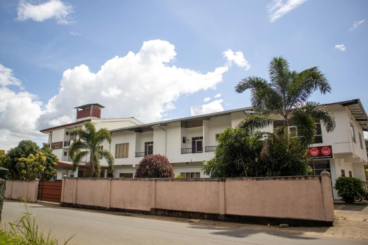 Chamaya Holiday Inn Balangoda Exterior photo